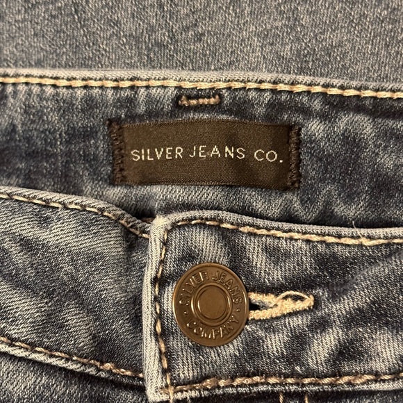 Silver Women's Suki Curvy Mid Rise Straight Leg Jeans Size 30 - Picture 12 of 15